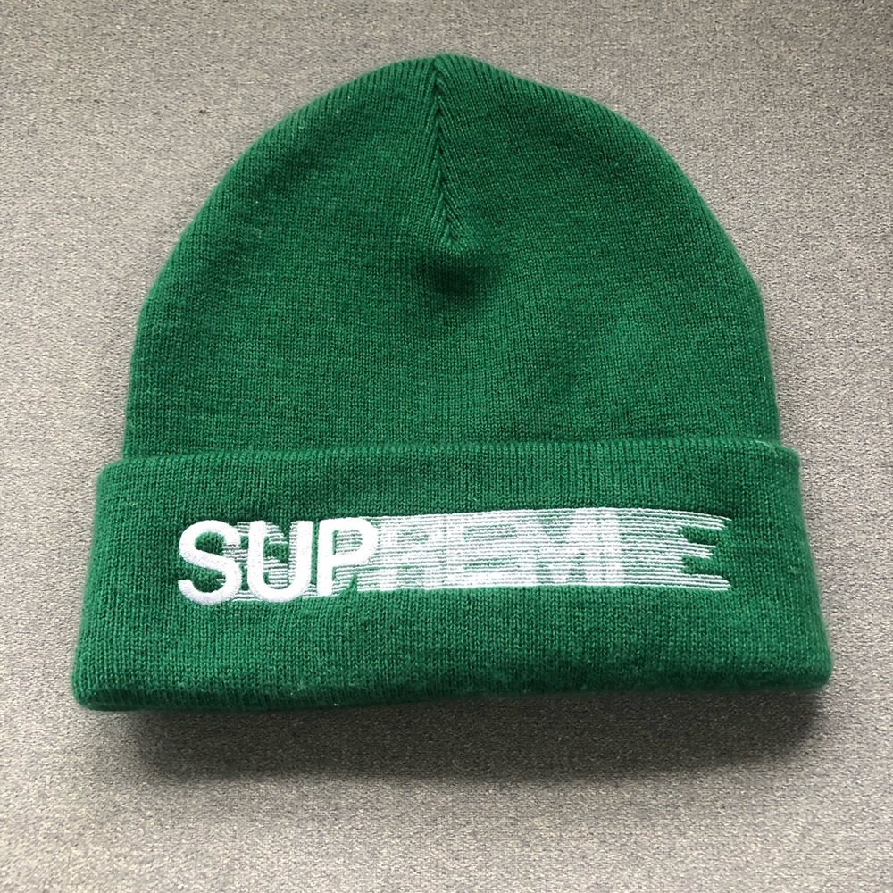🎉🎉 New and Authentic Supreme Hat (Adult Size)🎉🎉